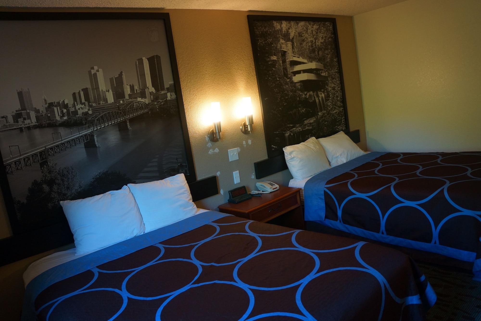 Super 8 By Wyndham Delmont Hotel Exterior foto