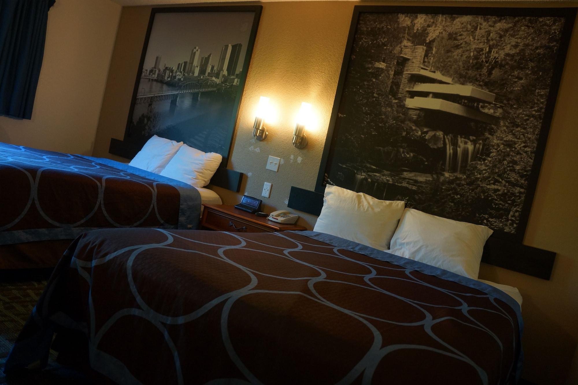 Super 8 By Wyndham Delmont Hotel Exterior foto